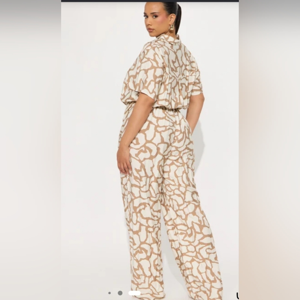 NWT FASHION NOVA Leila Jumpsuit - Taupe size S - Picture 4 of 6
